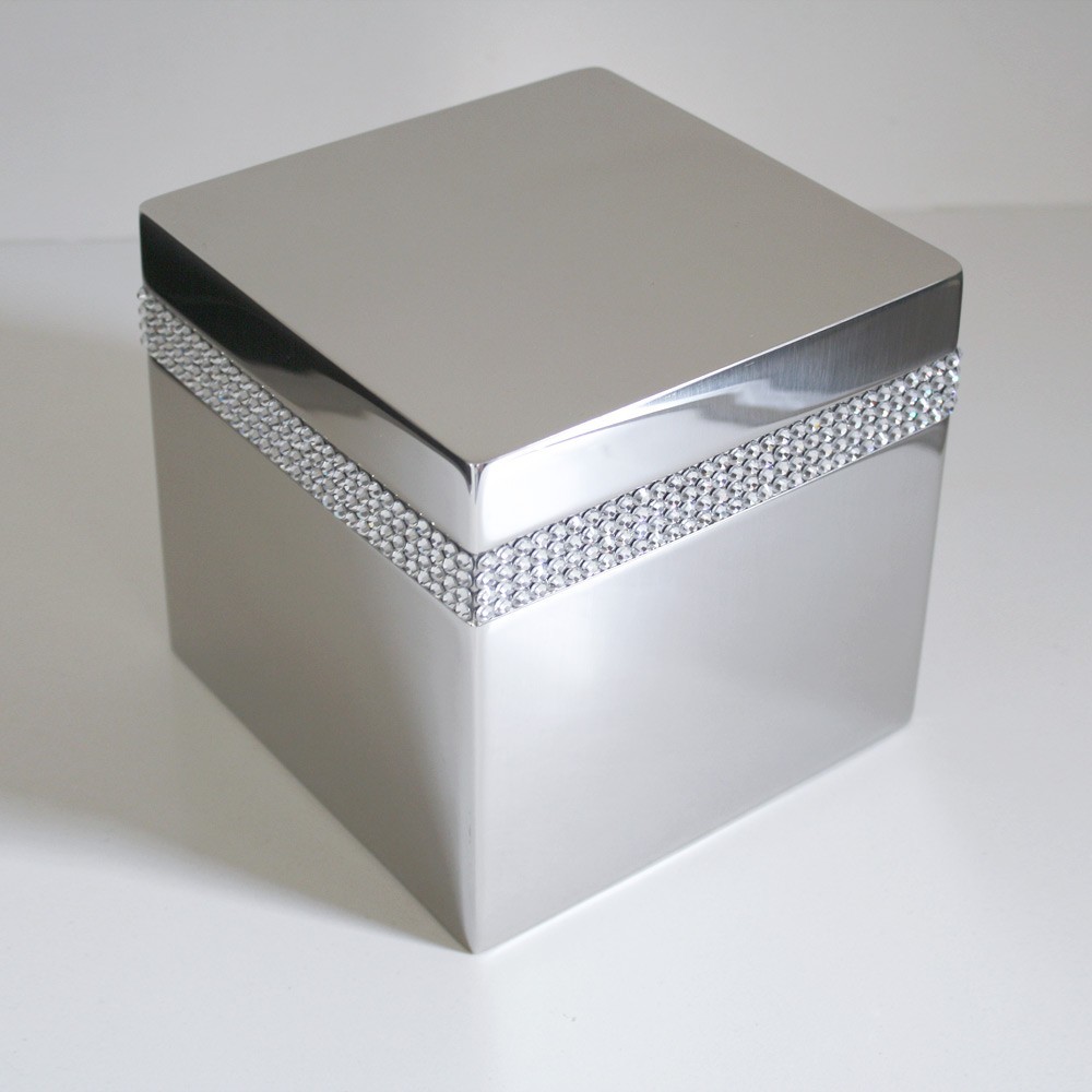 Urna-hecha-con-cristales-Swaroski-CRYSTAL-CUBE-URN-2