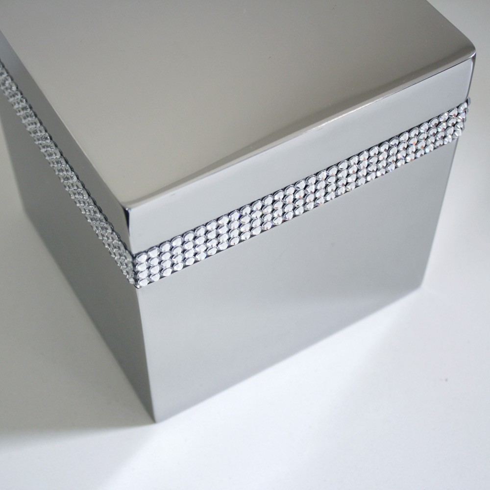 Urna-hecha-con-cristales-Swaroski-CRYSTAL-CUBE-URN-3