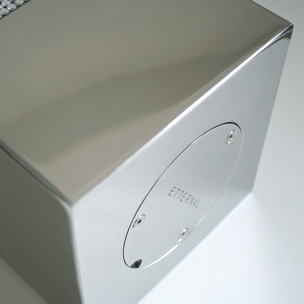 Urna-hecha-con-cristales-Swaroski-CRYSTAL-CUBE-URN-5