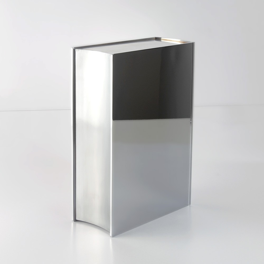 Urna-funeraria-de-hierro-THERE-IS-A-LIGHT