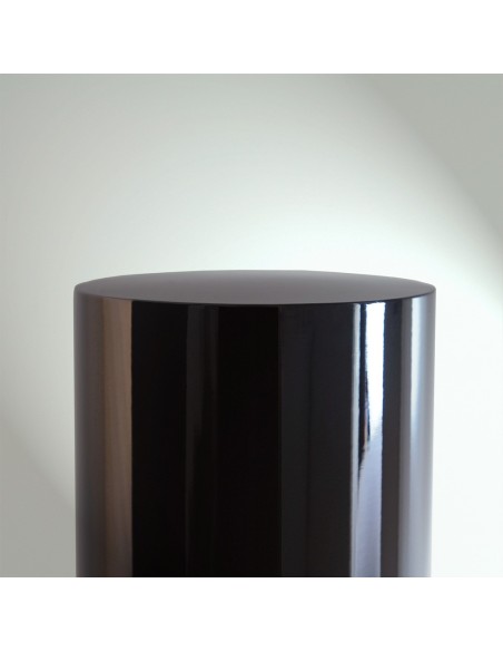 Urna-funeraria-de-hierro-THERE-IS-A-LIGHT