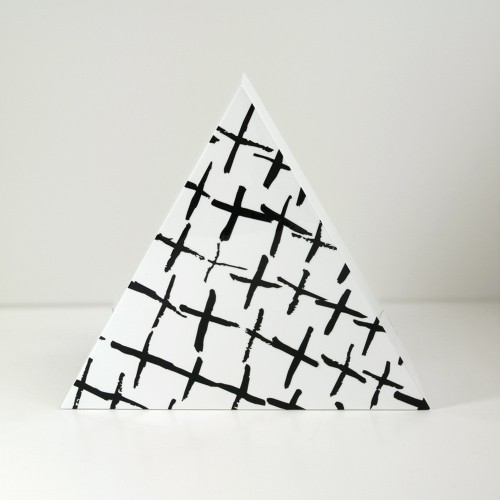 Urna-funeraria-de-acero-inoxidable-TRIANGLE-CROSSES