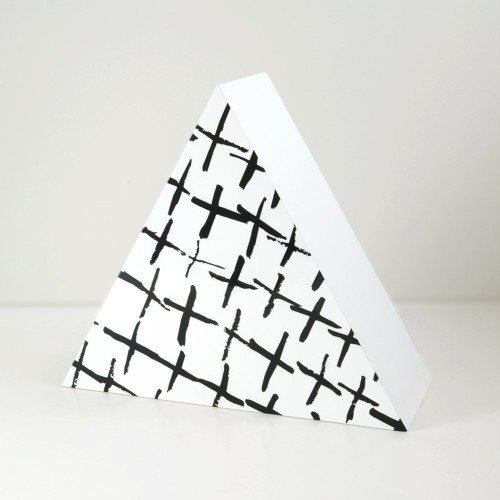 Urna-funeraria-de-acero-inoxidable-TRIANGLE-CROSSES 2