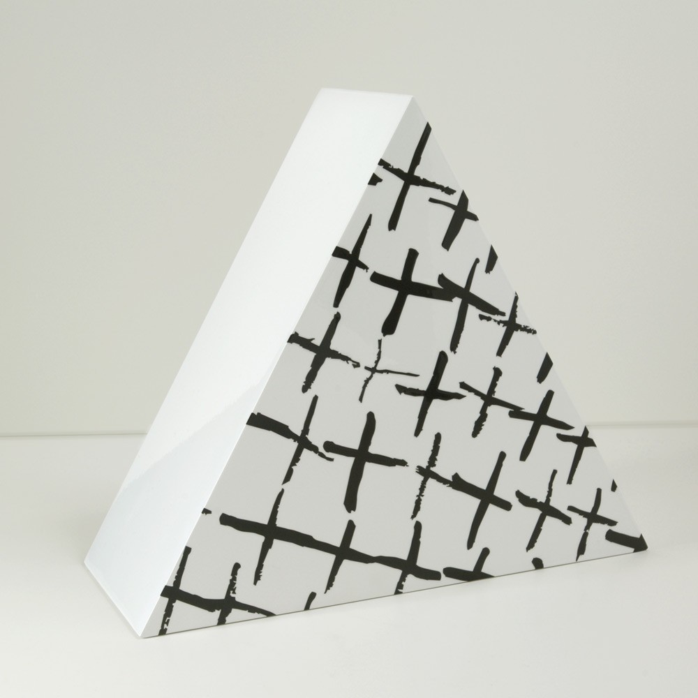 Urna-funeraria-de-hierro-THERE-IS-A-LIGHT