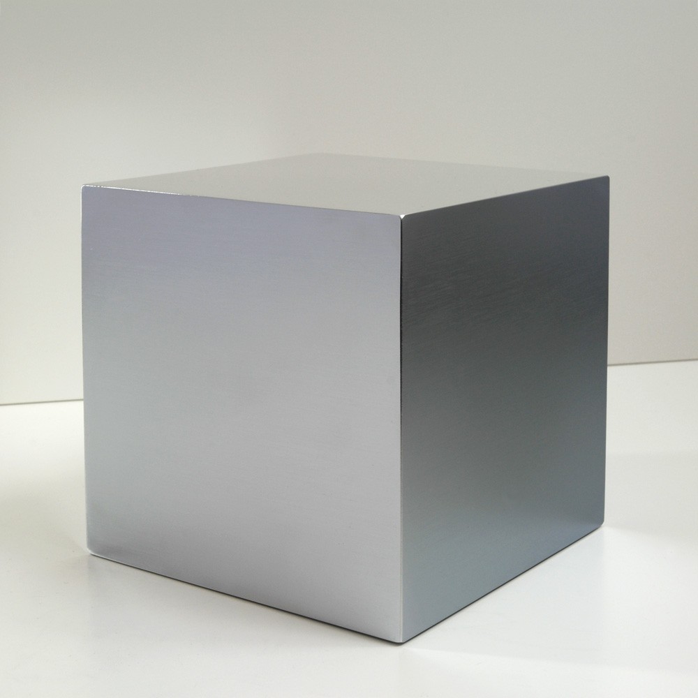 Urna-funeraria-de-hierro-THERE-IS-A-LIGHT