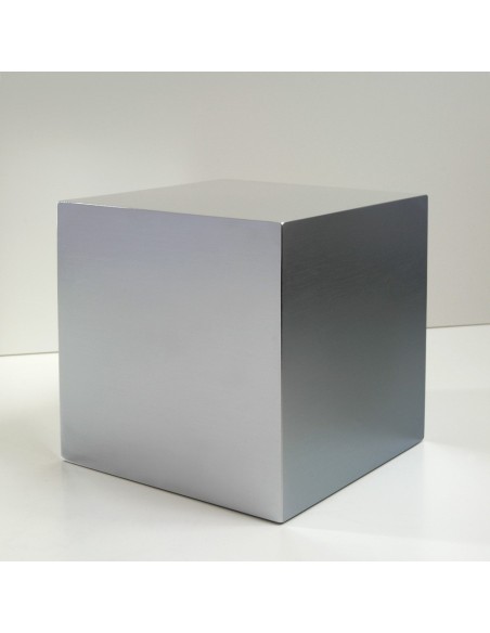 Urna-funeraria-de-hierro-THERE-IS-A-LIGHT