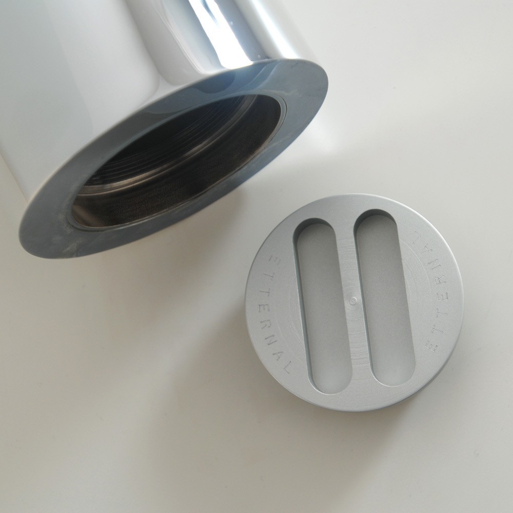 Urna-funeraria-de-hierro-THERE-IS-A-LIGHT