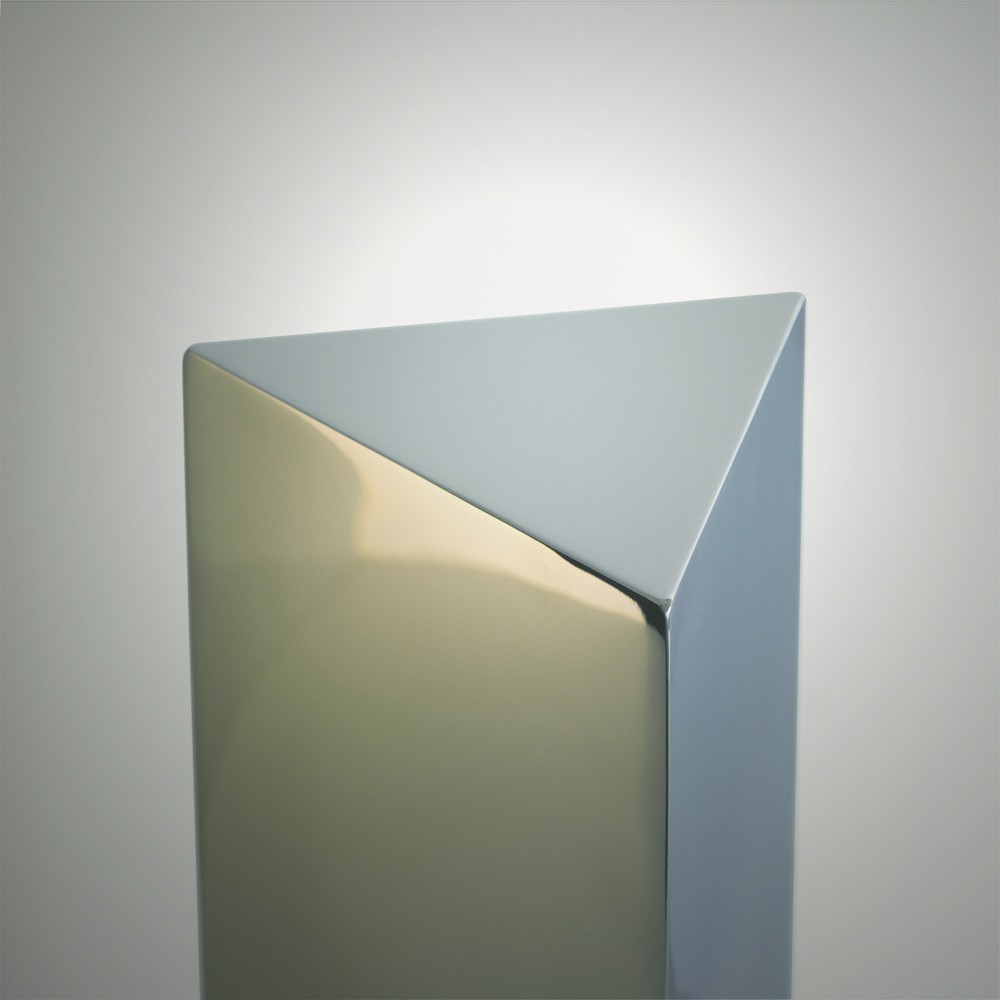 Urna-funeraria-de-hierro-THERE-IS-A-LIGHT