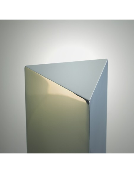 Urna-funeraria-de-hierro-THERE-IS-A-LIGHT