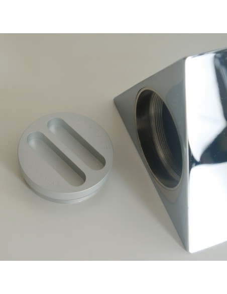 Urna-funeraria-de-hierro-THERE-IS-A-LIGHT