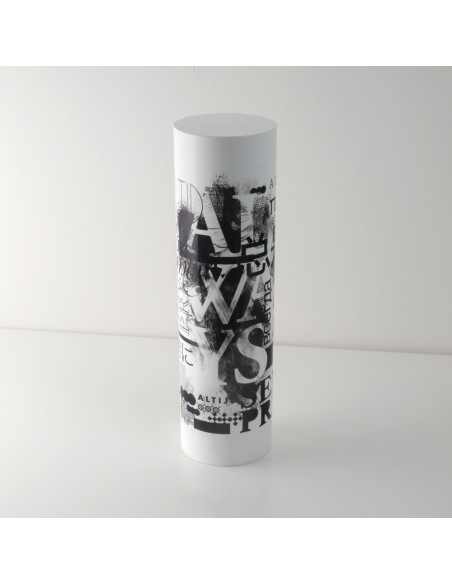 Urna-funeraria-de-hierro-THERE-IS-A-LIGHT