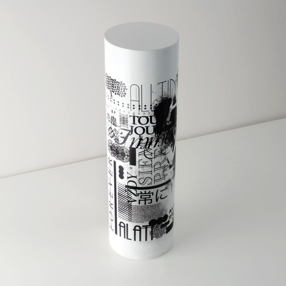 Urna-funeraria-de-hierro-THERE-IS-A-LIGHT