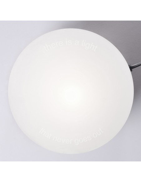 Urna-funeraria-de-hierro-THERE-IS-A-LIGHT