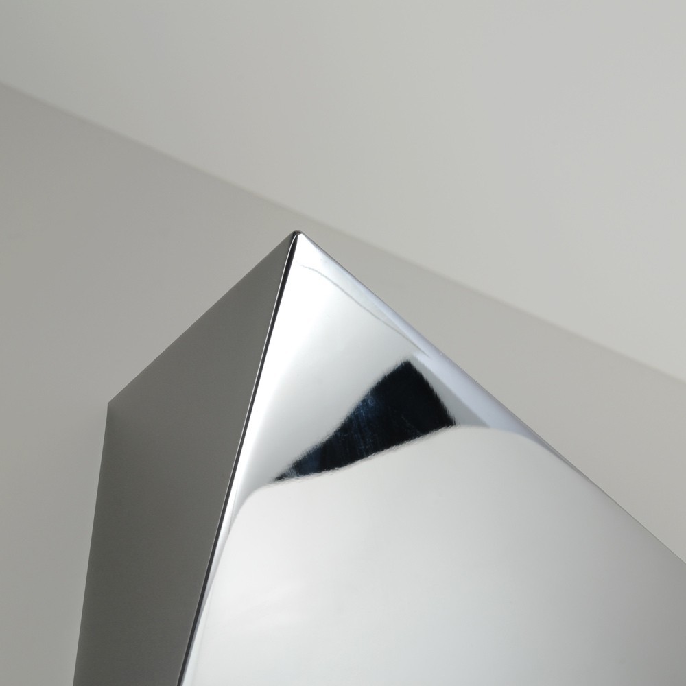 Urna-funeraria-de-acero-inoxidable-MIRROR-PYRAMID-4