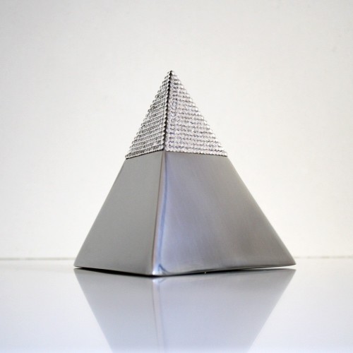 Relicario-hecho-con-Swarovski®-Elements-CRYSTAL-PYRAMID-KEEPSAKE 2